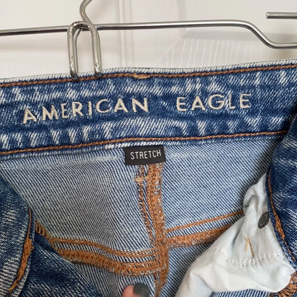 American Eagle Outfitters High Rise Blue Jeans - Picture 3 of 5